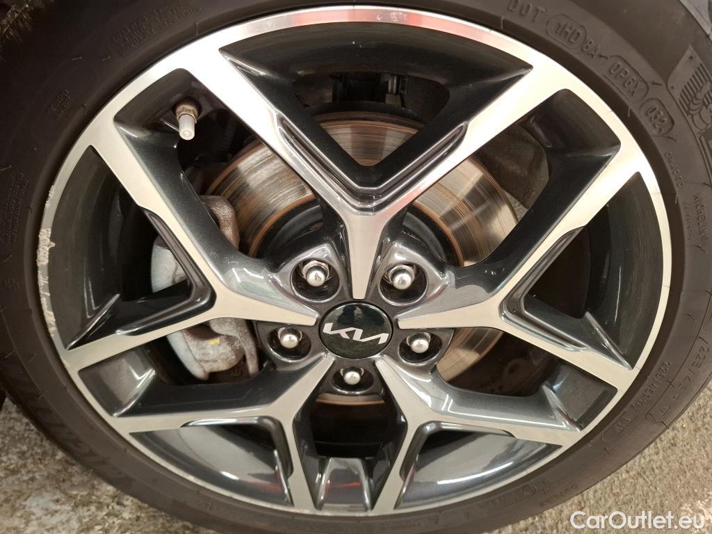 KIA  Cee'd KIA ceed SW / 2021 / 5P / Break 1.6 GDI ISG PHEV PREMIUM SW DCT6 #10