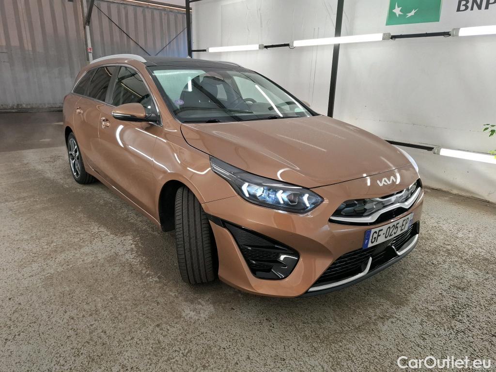KIA  Cee'd KIA ceed SW / 2021 / 5P / Break 1.6 GDI ISG PHEV PREMIUM SW DCT6 #4
