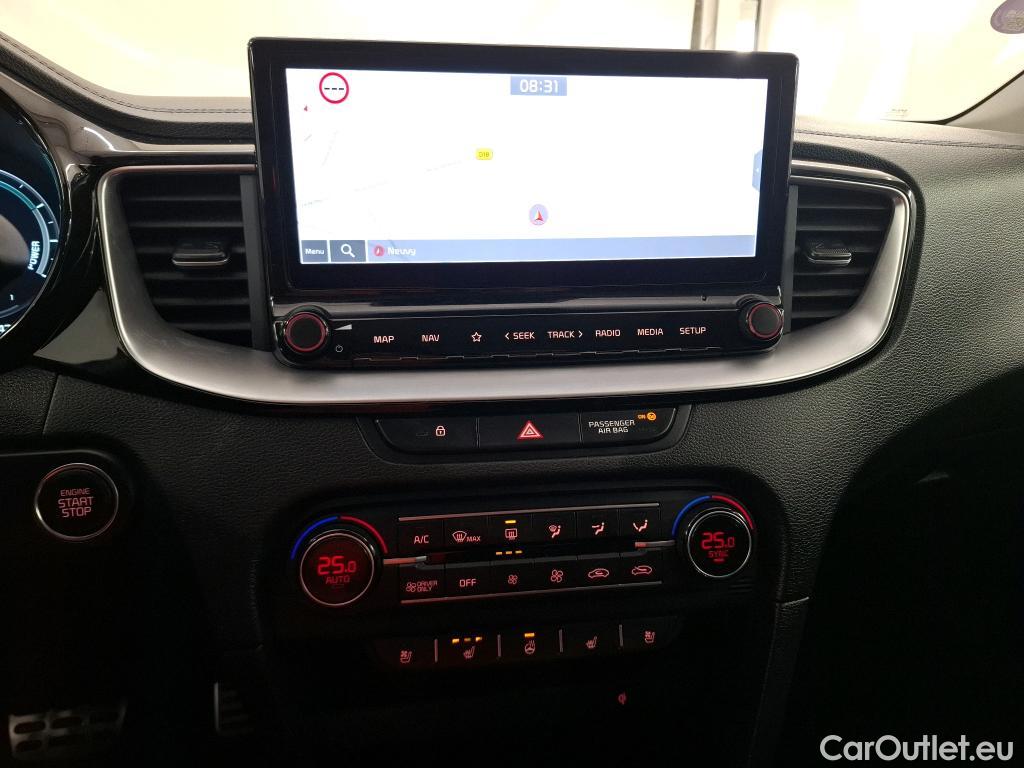 KIA  Cee'd KIA ceed SW / 2021 / 5P / Break 1.6 GDI ISG PHEV PREMIUM SW DCT6 #7