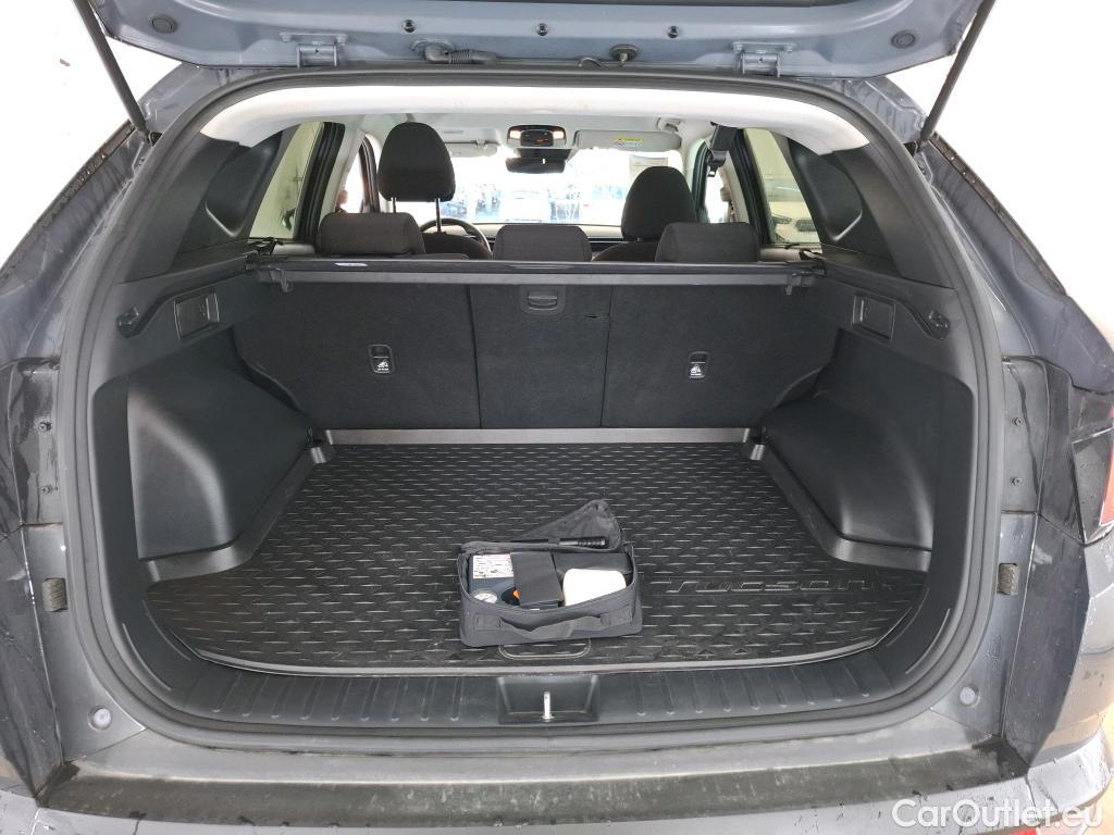 Hyundai  Tucson HYUNDAI  / 2020 / 5P / SUV 1.6 CRDI 136 DCT-7 HYBRID 48V CREATIVE #10