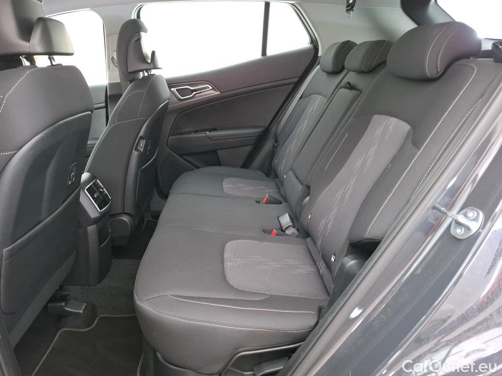 KIA  Sportage KIA  / 2021 / 5P / SUV 1.6 T-GDI 230 HEV AUTO ACTIVE BUSIN #9