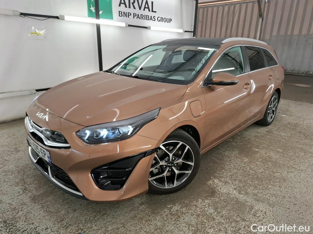 KIA  Cee'd KIA ceed SW / 2021 / 5P / Break 1.6 GDI ISG PHEV PREMIUM SW DCT6 #1