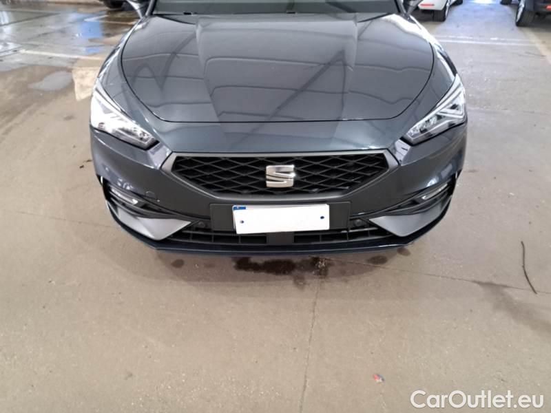 Seat  Leon SEAT  SPORTSTOURER / 2020 / 5P / STATION WAGON 1.4 E-HYBRID 150KW FR DSG #33