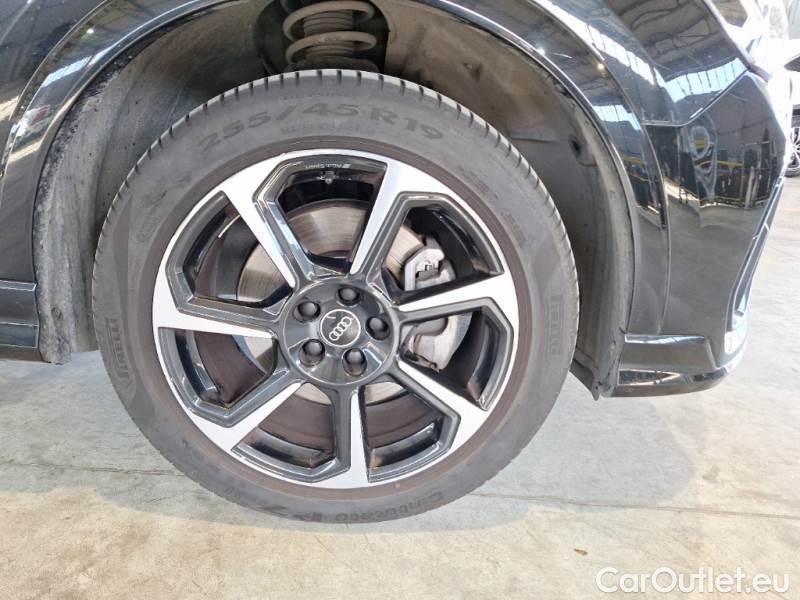 Audi  Q3 AUDI  / 2018 / 5P / SUV 45 TFSI E S TRONIC S LINE EDITION #61