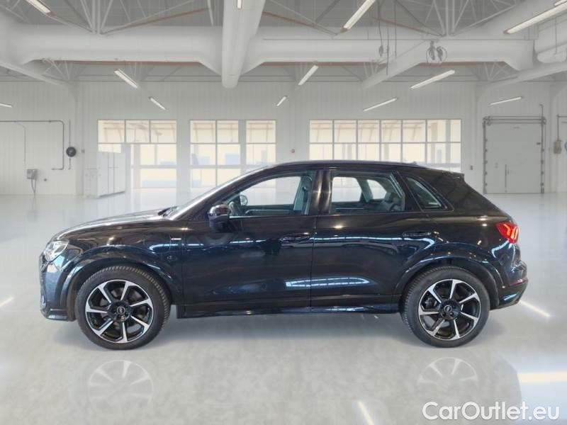 Audi  Q3 AUDI  / 2018 / 5P / SUV 45 TFSI E S TRONIC S LINE EDITION #8
