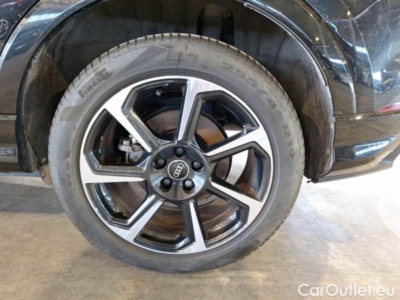 Audi  Q3 AUDI  / 2018 / 5P / SUV 45 TFSI E S TRONIC S LINE EDITION #19