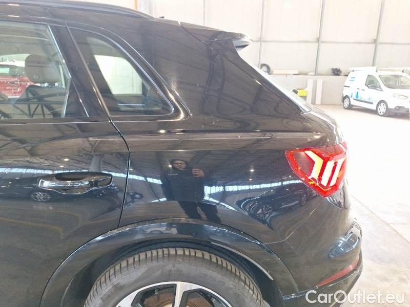 Audi  Q3 AUDI  / 2018 / 5P / SUV 45 TFSI E S TRONIC S LINE EDITION #48