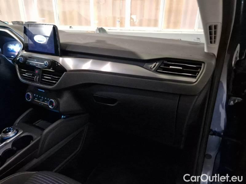 Ford  Kuga FORD  / 2019 / 5P / SUV 2.5 BENZINA PHEV 225CV 2WD TIT.BUS. AUT #61
