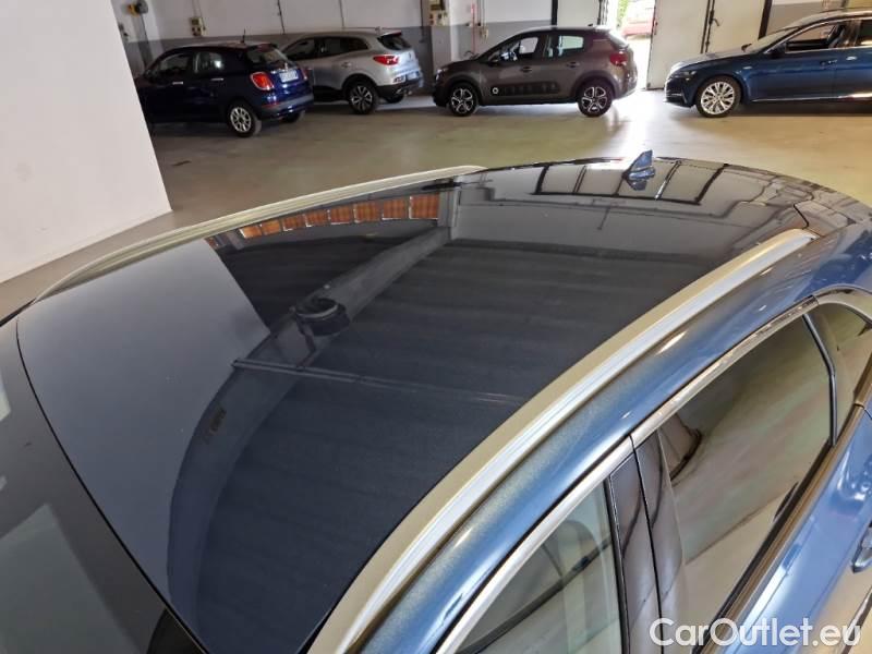 Ford  Kuga FORD  / 2019 / 5P / SUV 2.5 BENZINA PHEV 225CV 2WD TIT.BUS. AUT #77
