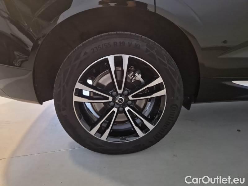 Volvo  XC60 VOLVO  / 2017 / 5P / SUV T6 PLUG-IN AWD AUTO RECHARGE INS. EXP #18
