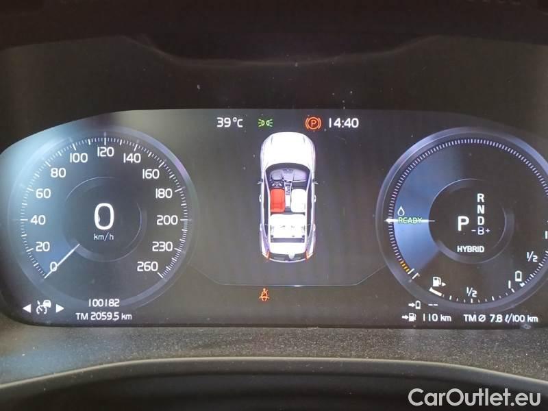Volvo  XC 40 VOLVO XC40 / 2021 / 5P / SUV T5 RECHARGE PLUG-IN AUTO CORE #4