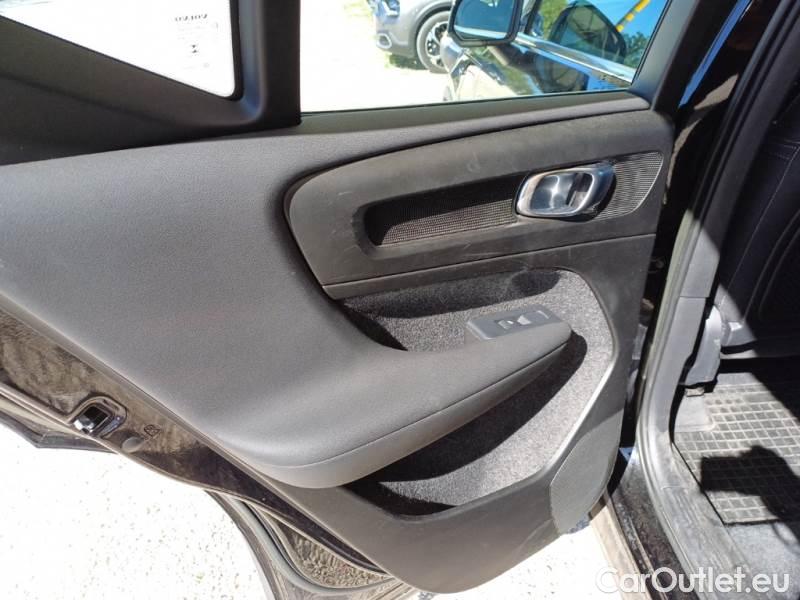 Volvo  XC 40 VOLVO XC40 / 2021 / 5P / SUV T5 RECHARGE PLUG-IN AUTO CORE #100