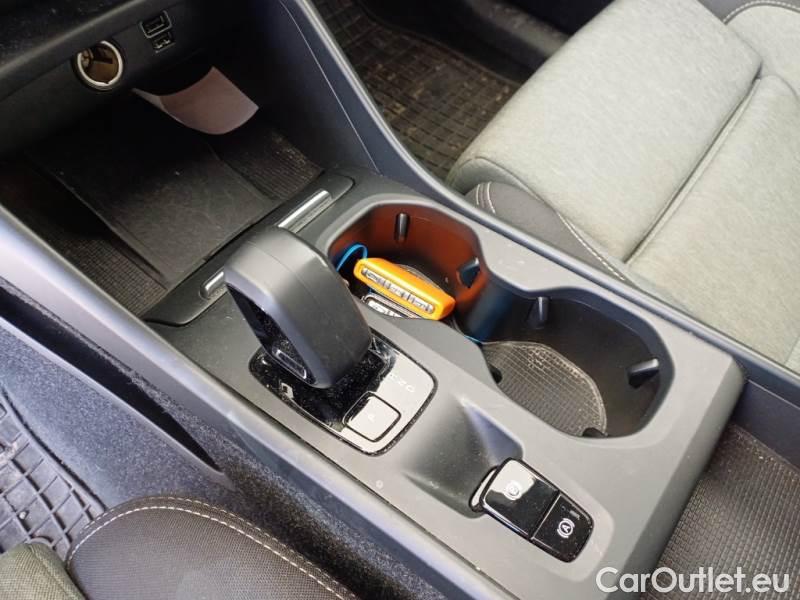 Volvo  XC 40 VOLVO XC40 / 2021 / 5P / SUV T5 RECHARGE PLUG-IN AUTO CORE #96