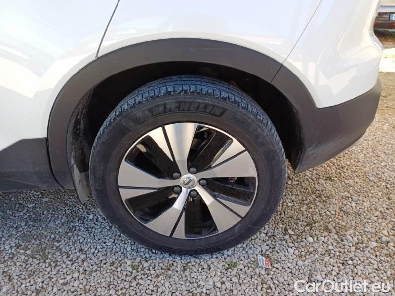 Volvo  XC 40 VOLVO XC40 / 2021 / 5P / SUV T5 RECHARGE PLUG-IN AUTO PLUS BRIGHT #67