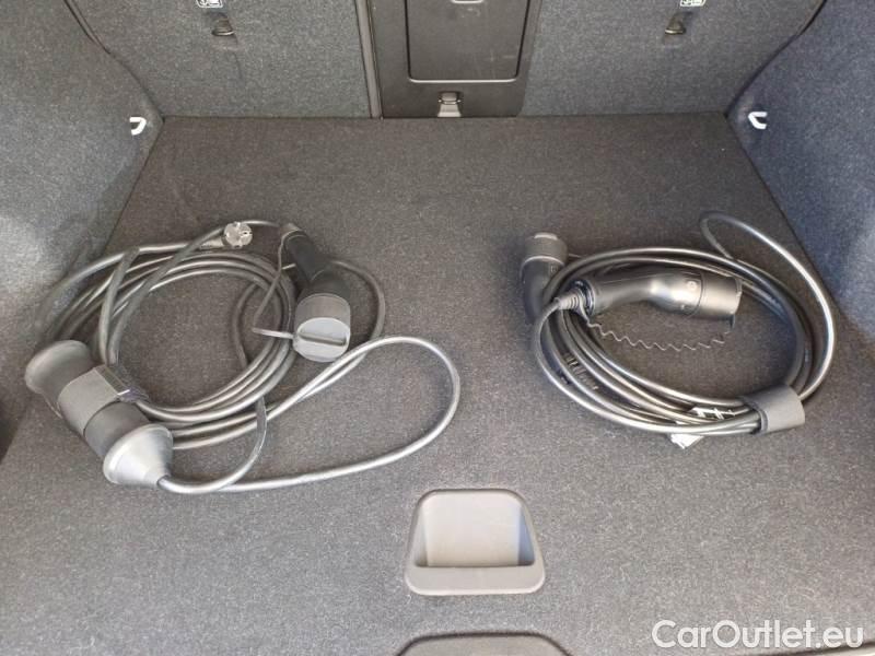 Volvo  XC 40 VOLVO XC40 / 2021 / 5P / SUV T5 RECHARGE PLUG-IN AUTO PLUS BRIGHT #88