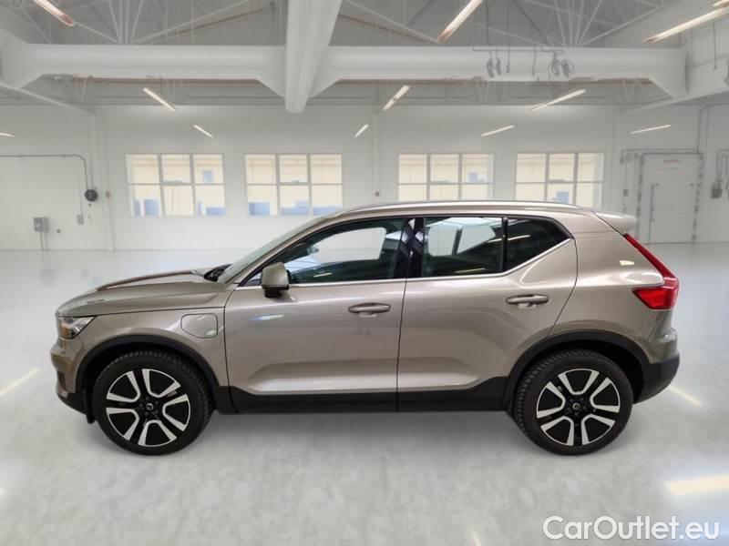Volvo  XC 40 VOLVO XC40 / 2017 / 5P / SUV T5 PLUG-IN HYBRID AUTO RECHARGE INSCR. #8