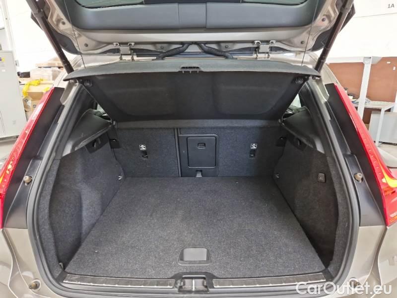 Volvo  XC 40 VOLVO XC40 / 2017 / 5P / SUV T5 PLUG-IN HYBRID AUTO RECHARGE INSCR. #107