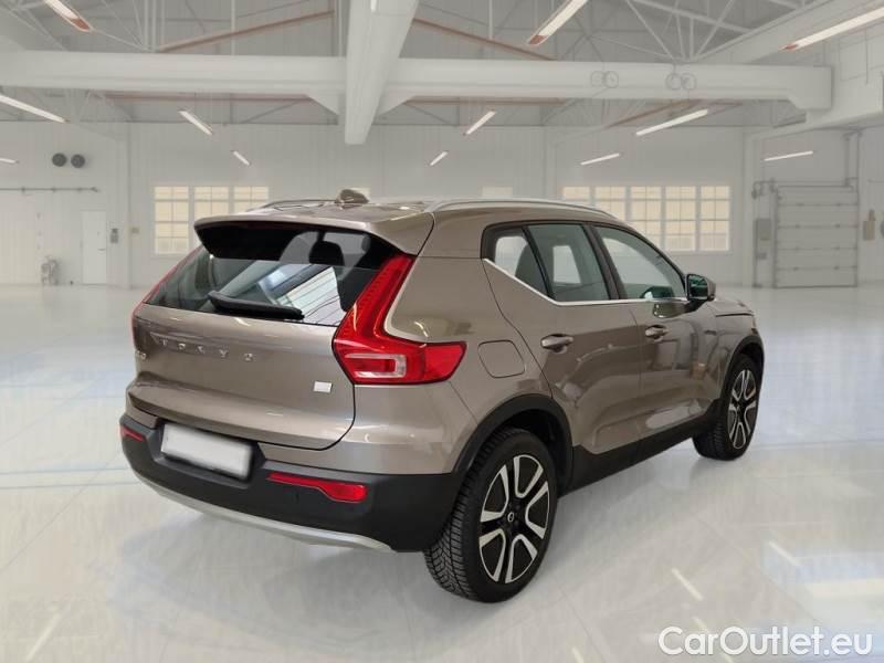 Volvo  XC 40 VOLVO XC40 / 2017 / 5P / SUV T5 PLUG-IN HYBRID AUTO RECHARGE INSCR. #2