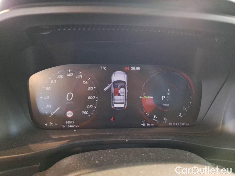 Volvo  XC 40 VOLVO XC40 / 2021 / 5P / SUV T4 RECHARGE PLUG-IN AUTO CORE #4