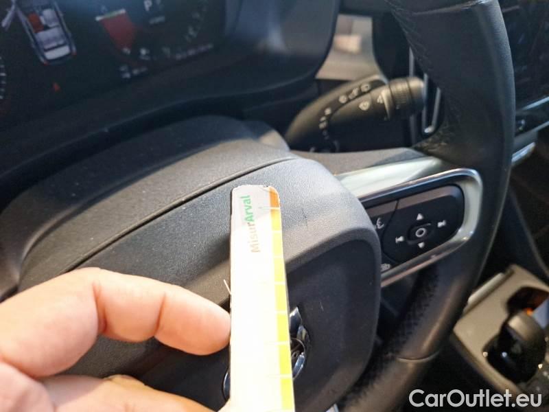 Volvo  XC 40 VOLVO XC40 / 2021 / 5P / SUV T4 RECHARGE PLUG-IN AUTO CORE #95