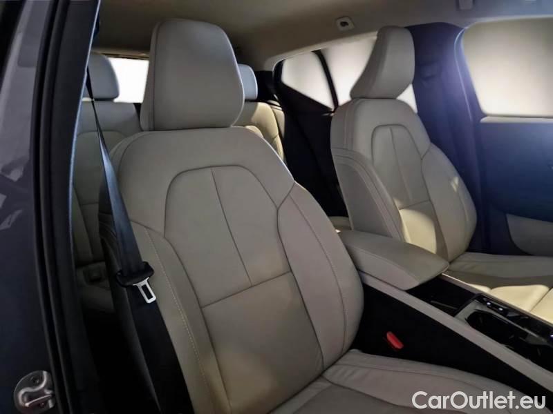 Volvo  XC 40 VOLVO XC40 / 2017 / 5P / SUV T5 PLUG-IN HYBRID AUTO RECHARGE INSCR. #13