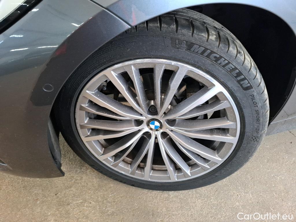 Bmw  Serie 3 BMW Série 3 Berline / 2018 / 4P / Berline 316d 122ch Business Design BVA8 #7