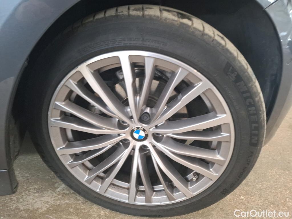 Bmw  Serie 3 BMW Série 3 Berline / 2018 / 4P / Berline 316d 122ch Business Design BVA8 #19