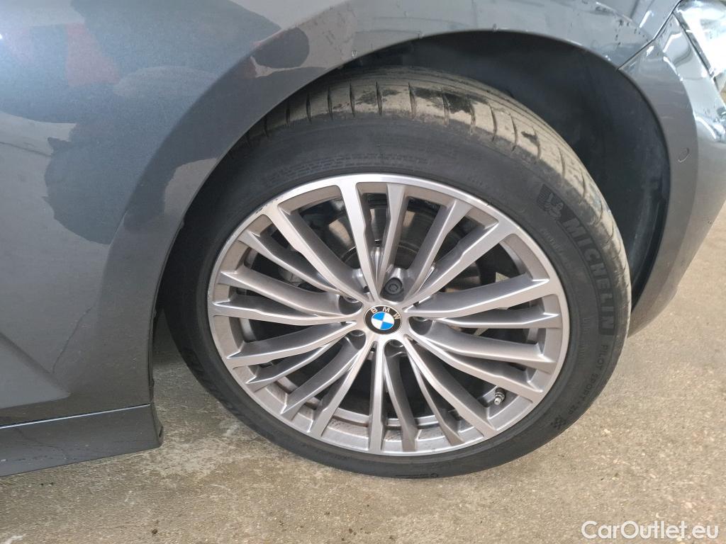 Bmw  Serie 3 BMW Série 3 Berline / 2018 / 4P / Berline 316d 122ch Business Design BVA8 #18