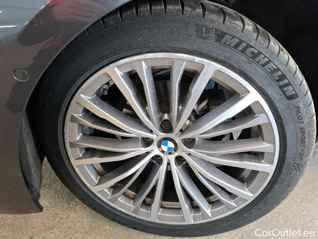 Bmw  Serie 3 BMW Série 3 Berline / 2018 / 4P / Berline 316d 122ch Business Design BVA8 #8
