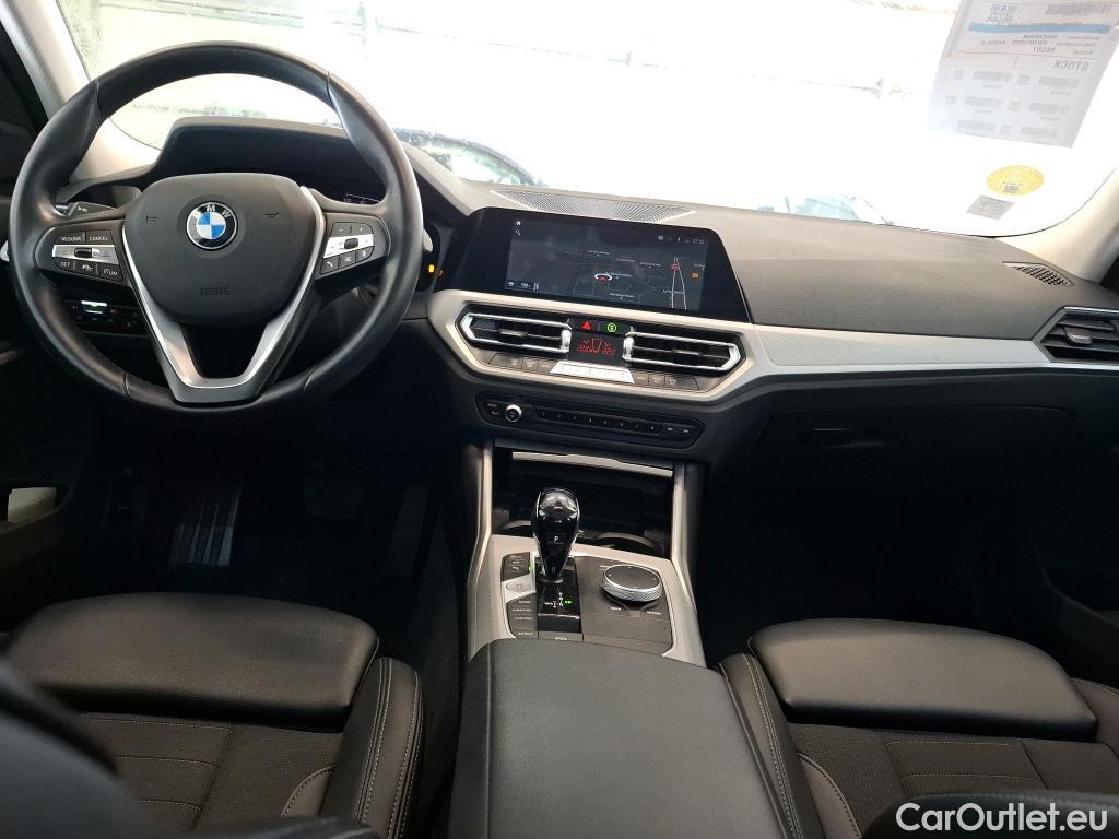 Bmw  Serie 3 BMW Série 3 Berline / 2018 / 4P / Berline 316d 122ch Business Design BVA8 #5