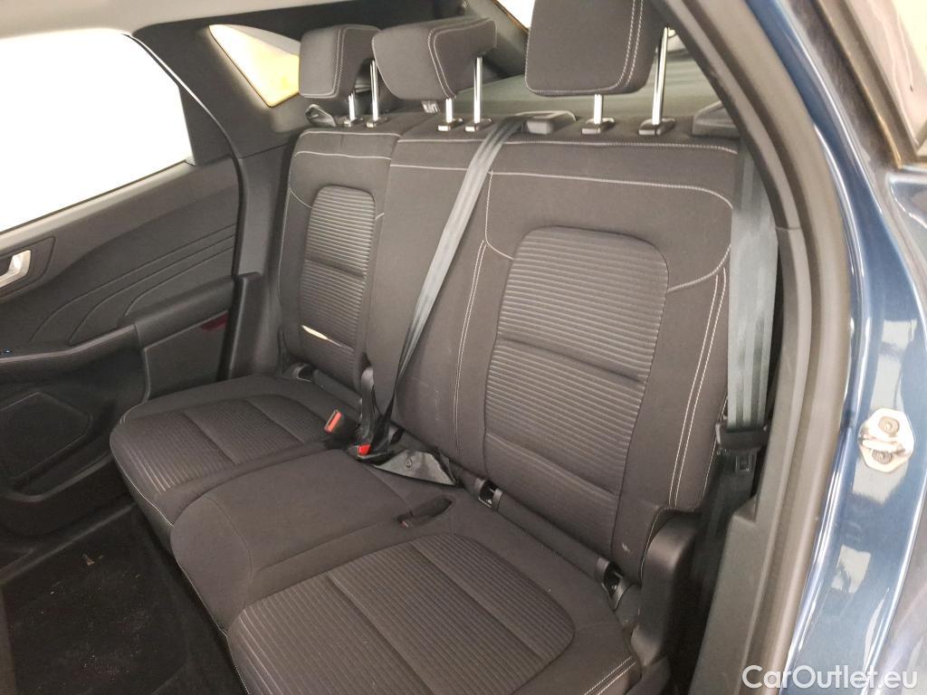 Ford  Kuga FORD  / 2019 / 5P / SUV 2.5 190 hybrid Flexifuel Pshift Titanium #9