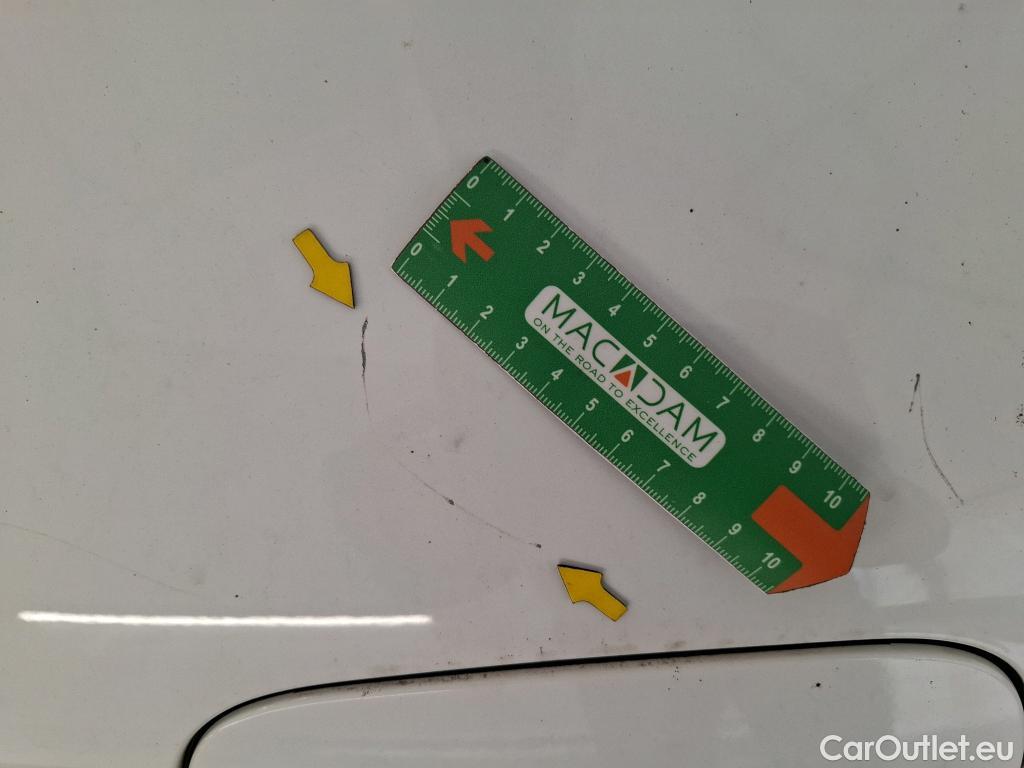 Citroen  C3 CITROEN  / 2016 / 5P / Berline PureTech 110 S&S BVM Feel #4