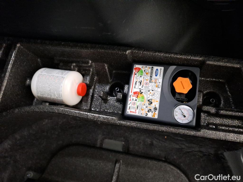Ford  Kuga FORD  / 2019 / 5P / SUV 2.5 190 hybrid Flexifuel Pshift Titanium #11