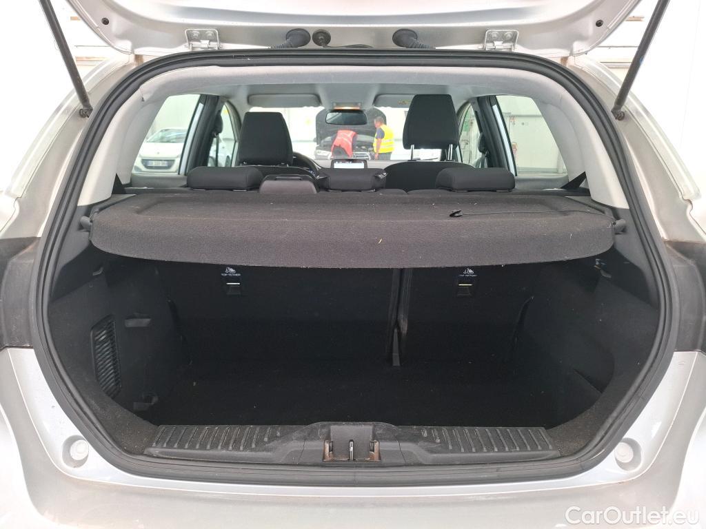 Ford  Fiesta  Business NAV 1.0 EcoBoost 100CV BVM6 E6 #10