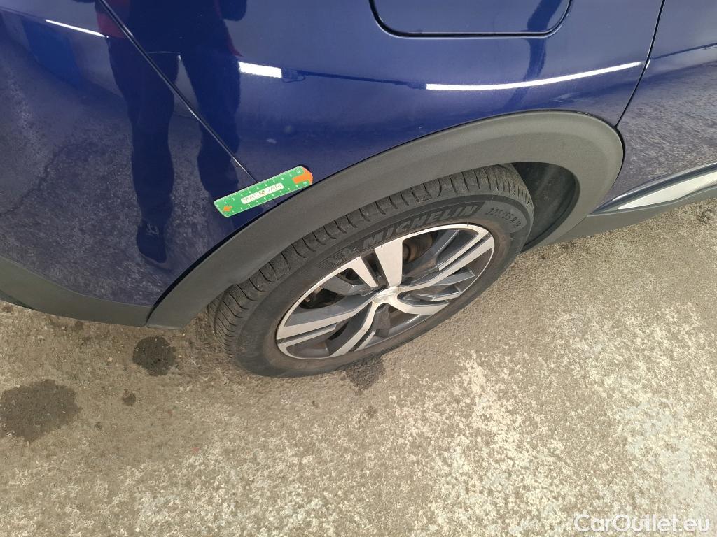 Peugeot  3008  Allure Business 1.5 HDi 130CV BVA8 E6d #36