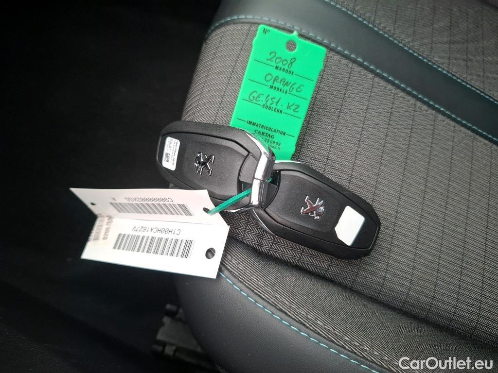 Peugeot  2008  Allure 1.2 PureTech 130CV BVA8 E6d #12
