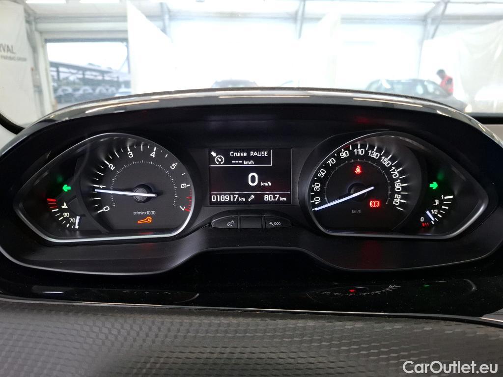 Peugeot  208  Allure Business 1.2 PureTech 110CV BVM6 E6dT #6