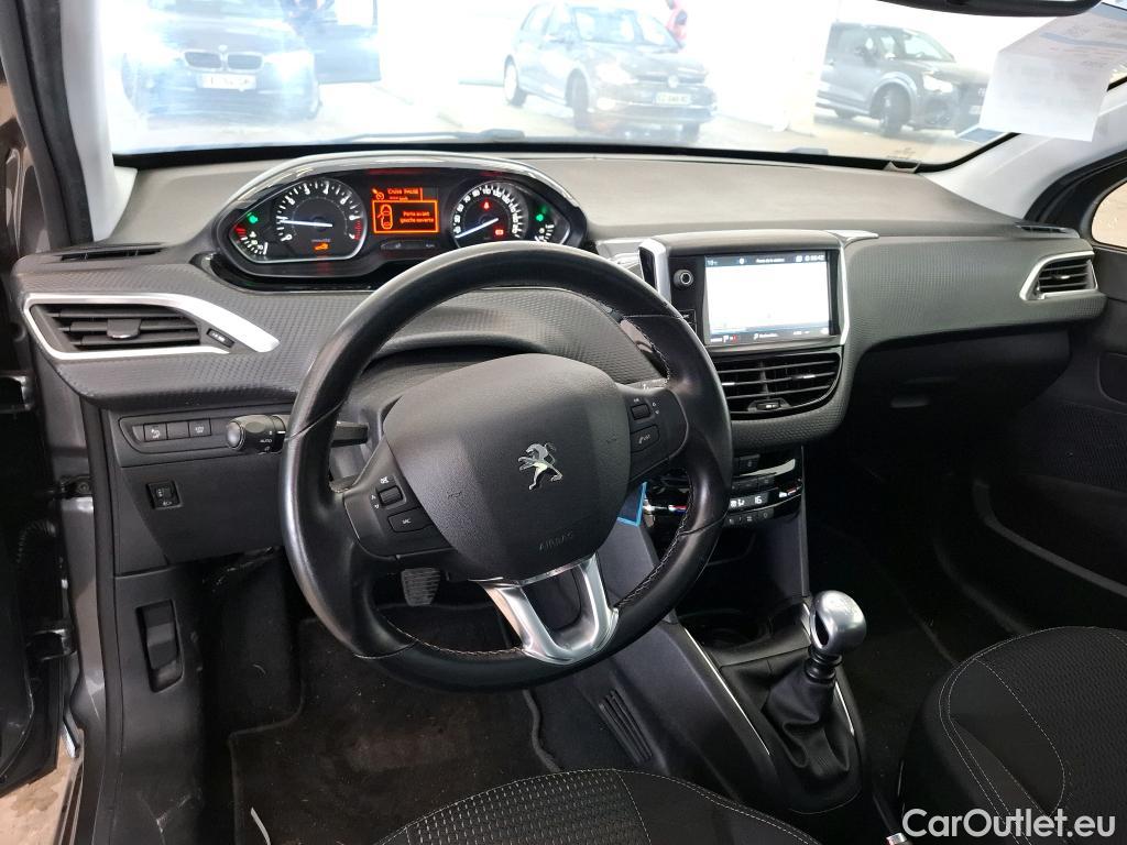 Peugeot  208  Allure Business 1.2 PureTech 110CV BVM6 E6dT #5