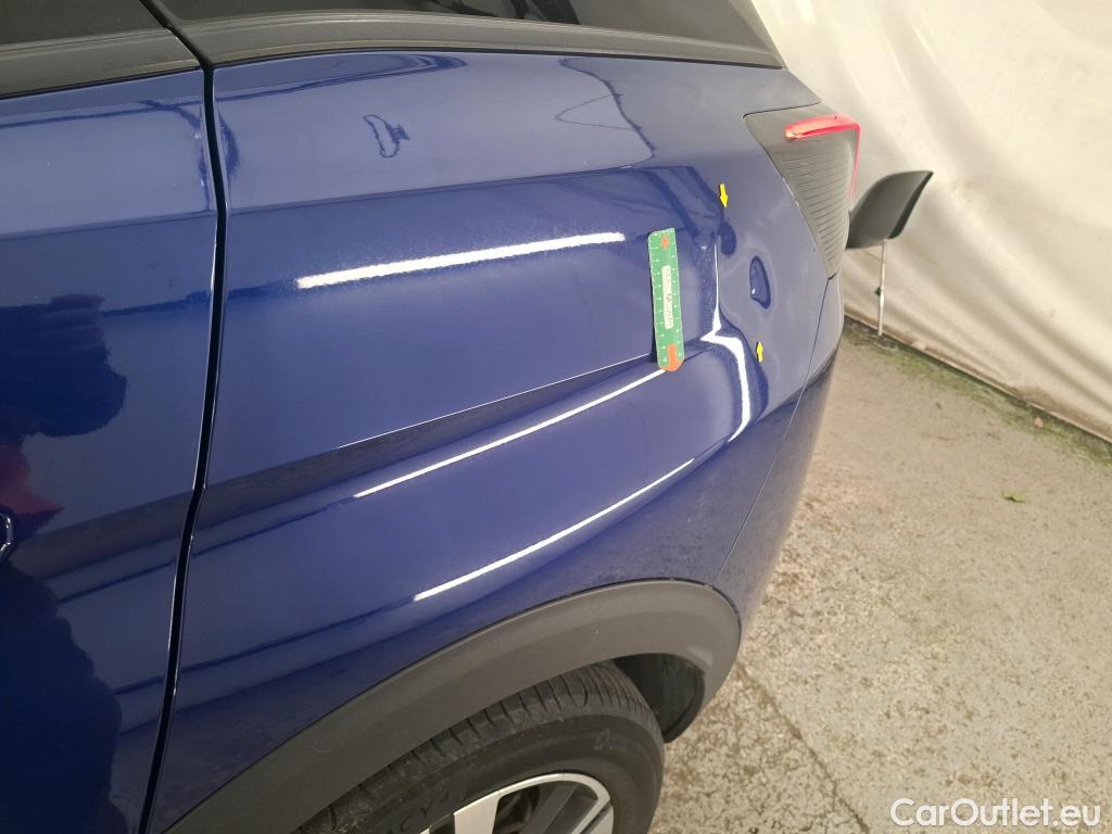 Peugeot  3008  Allure Business 1.5 HDi 130CV BVA8 E6d #4