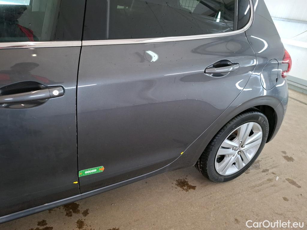 Peugeot  208  Allure Business 1.2 PureTech 110CV BVM6 E6dT #17