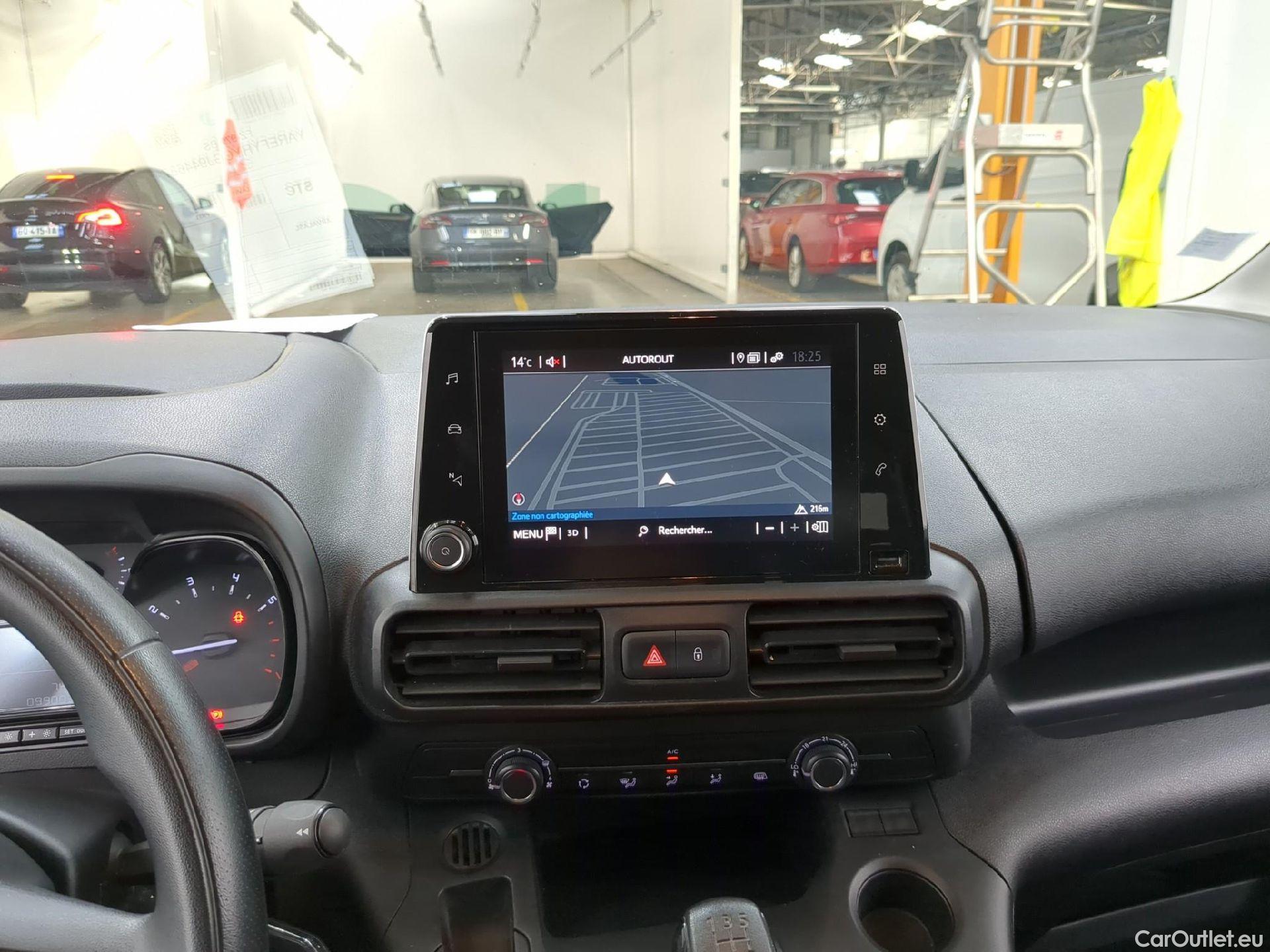 Toyota  Proace TOYOTA  City / 2019 / 4P / Fourgonnette 1.5 Medium 100 D-4D Business #7