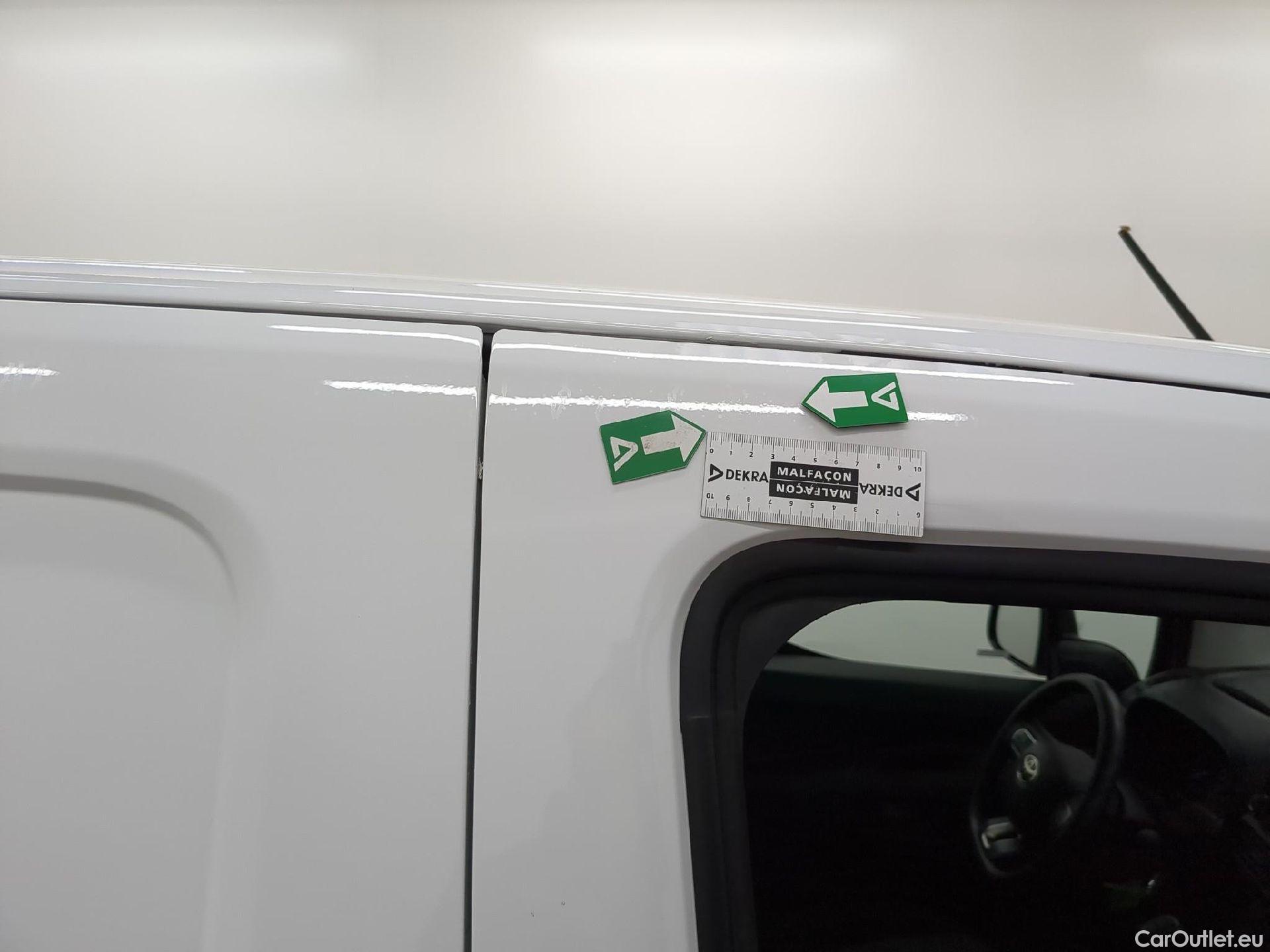 Toyota  Proace TOYOTA  City / 2019 / 4P / Fourgonnette 1.5 Medium 100 D-4D Business #8