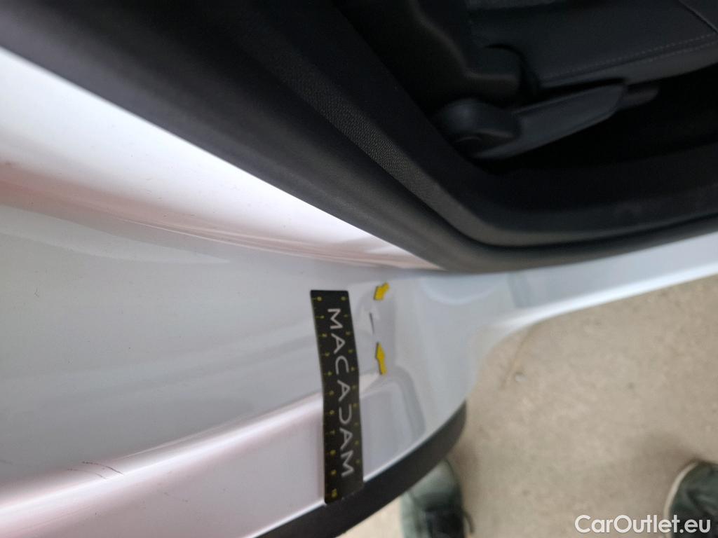  Peugeot  5008  Allure 1.5 HDi 130CV BVA8 E6d #48