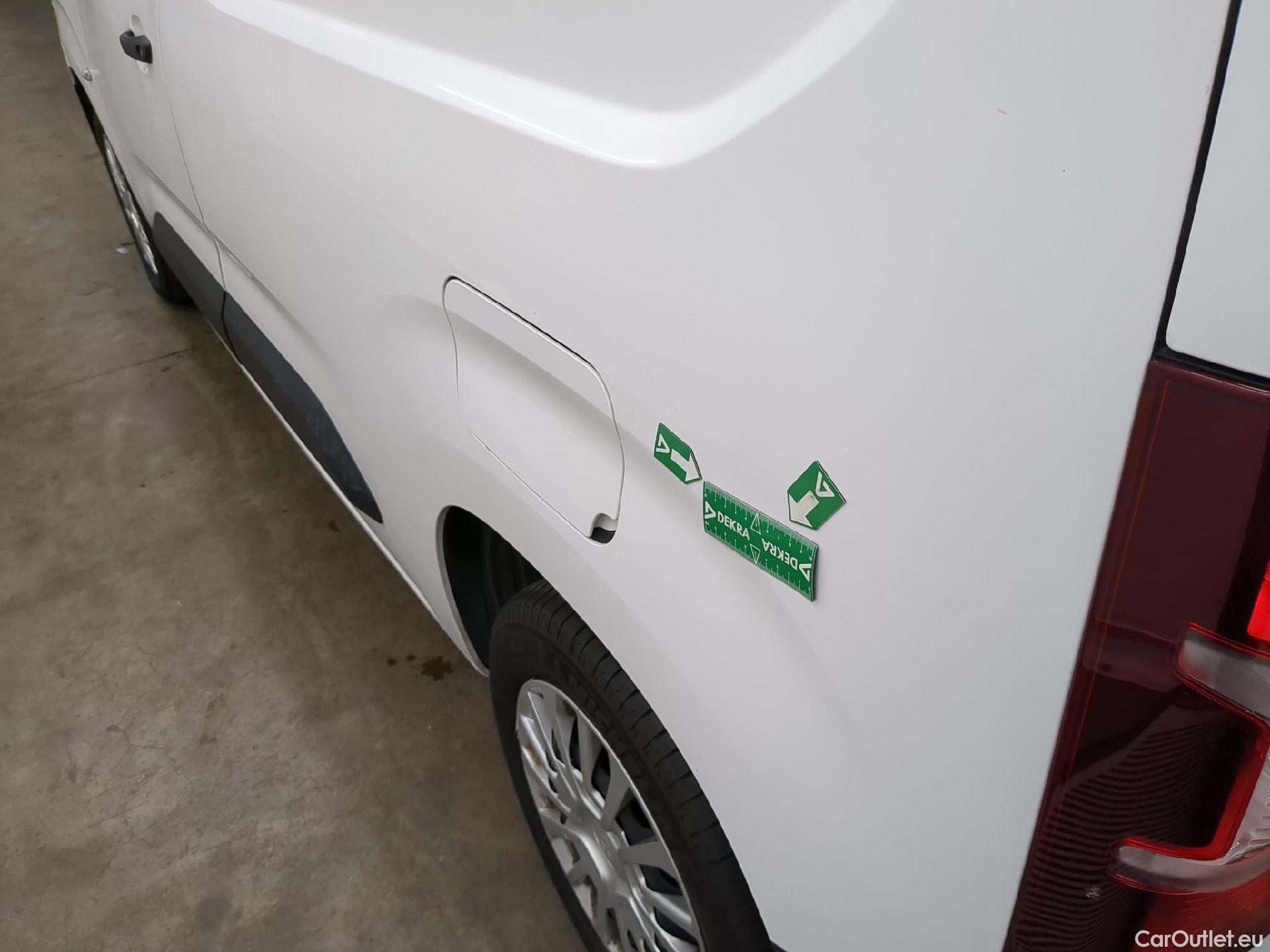 Toyota  Proace TOYOTA  City / 2019 / 4P / Fourgonnette 1.5 Medium 100 D-4D Business #26