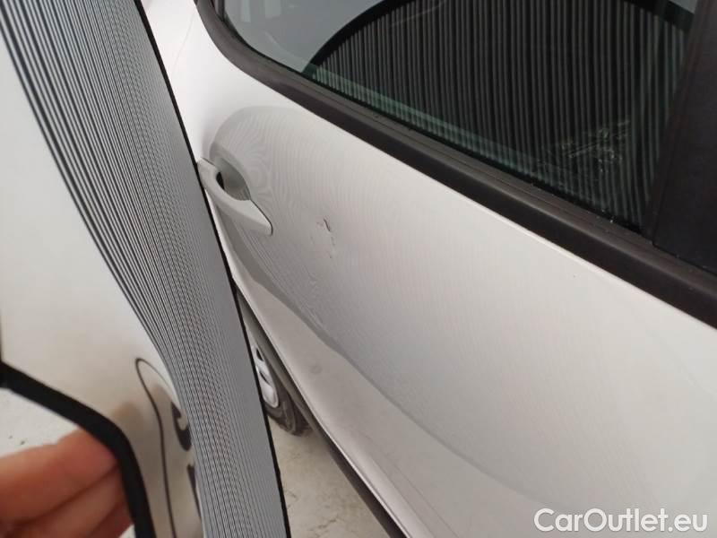 Citroen  C3 CITROEN  / 2016 / 5P / BERLINA BLUEHDI 100 SeS FEEL VAN #40