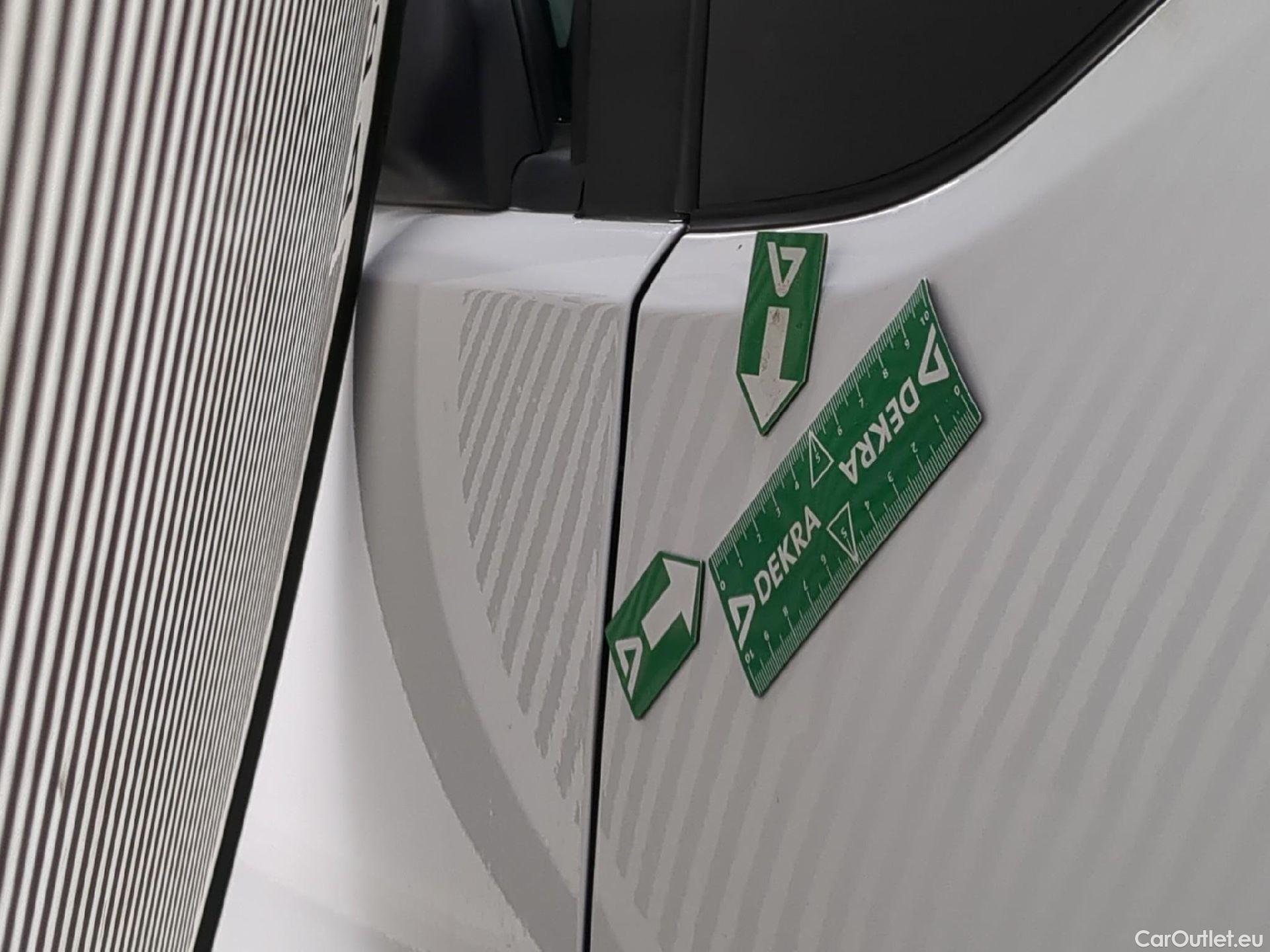 Toyota  Proace TOYOTA  City / 2019 / 4P / Fourgonnette 1.5 Medium 100 D-4D Business #13