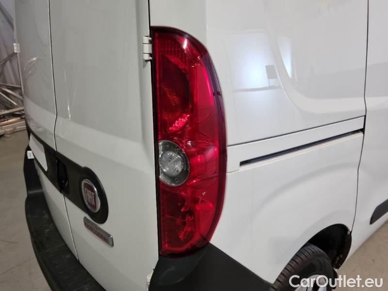 Fiat  Doblo FIAT DOBLÒ CARGO / 2014 / 4P / VETT. FURGONATA CH1 LOUNGE 1.6 MJET 105CV E6D-F SeS #40