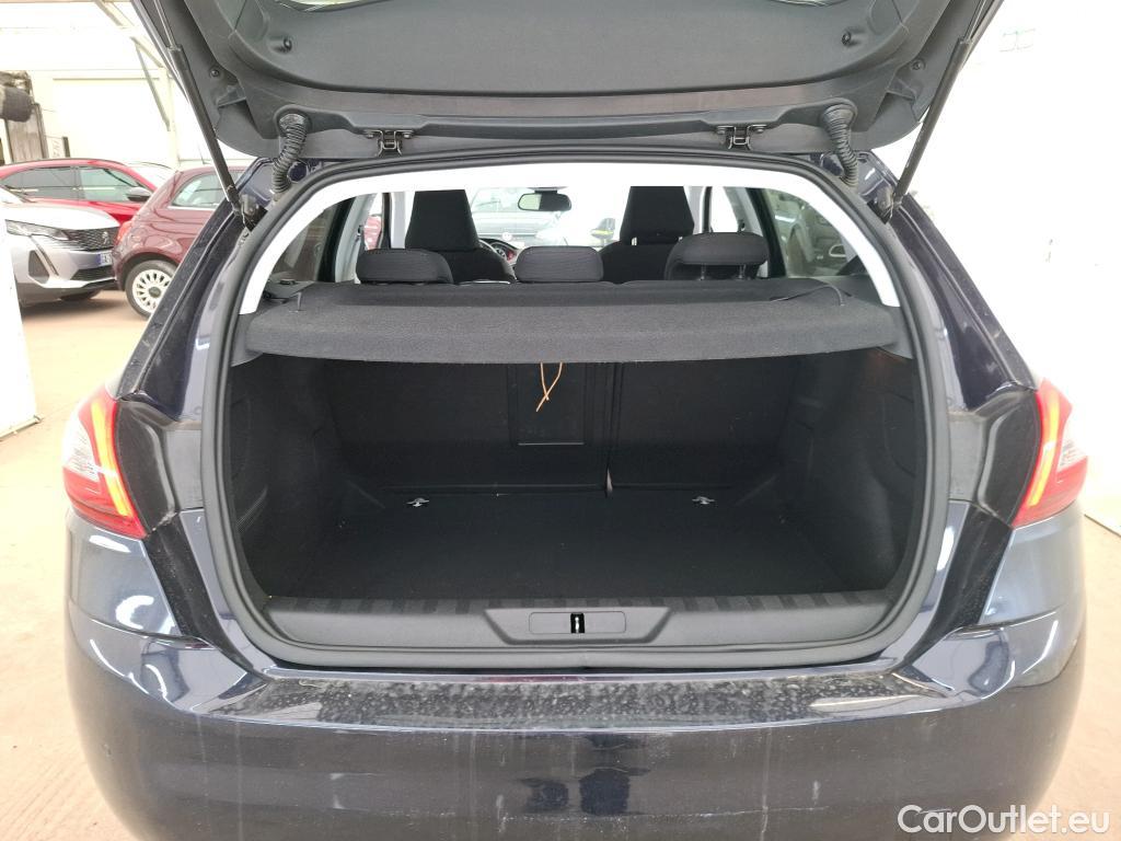 Peugeot  308  Allure 1.2 PureTech 130CV BVA8 E6d #10