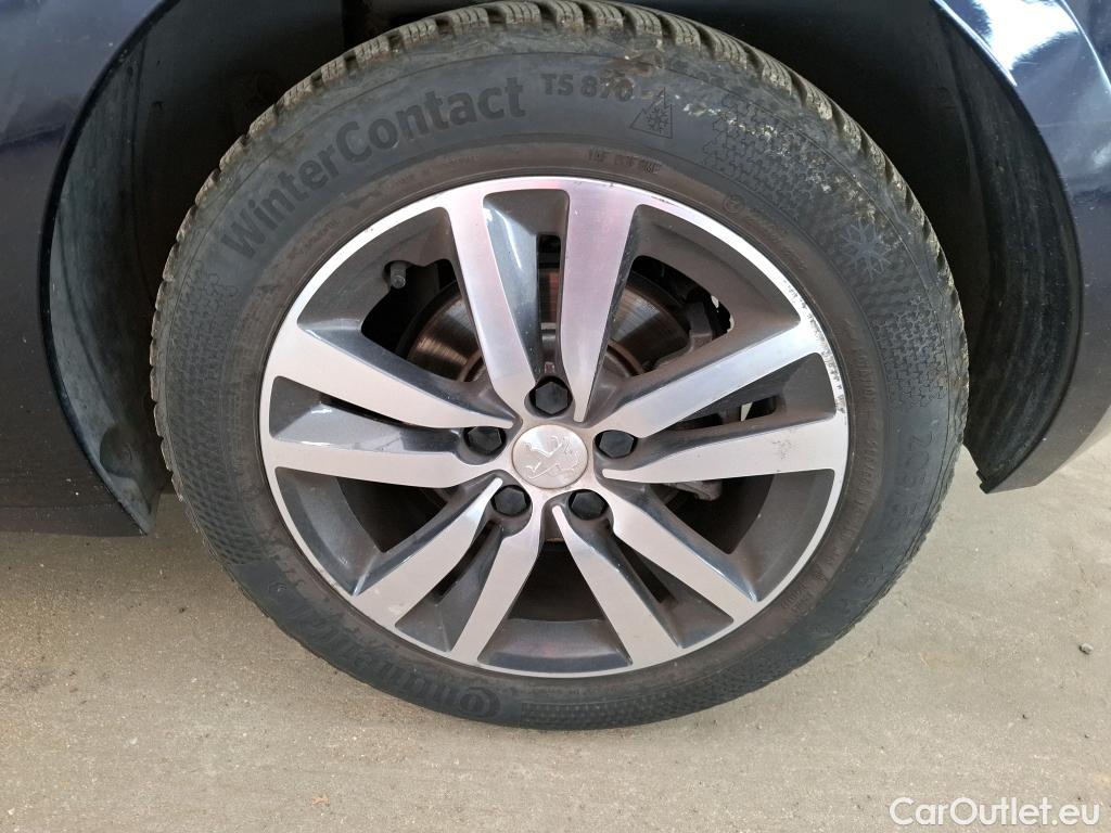 Peugeot  308  Allure 1.2 PureTech 130CV BVA8 E6d #9
