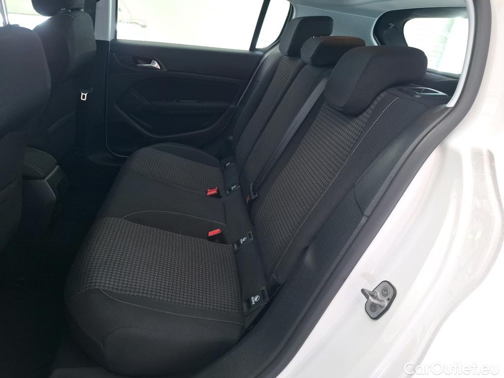 Peugeot  308 PEUGEOT  / 2017 / 5P / Berline PureTech 110 S&S ACTIVE PACK #9